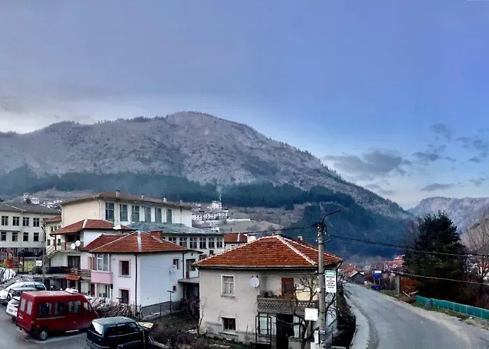 דירה приключение в *